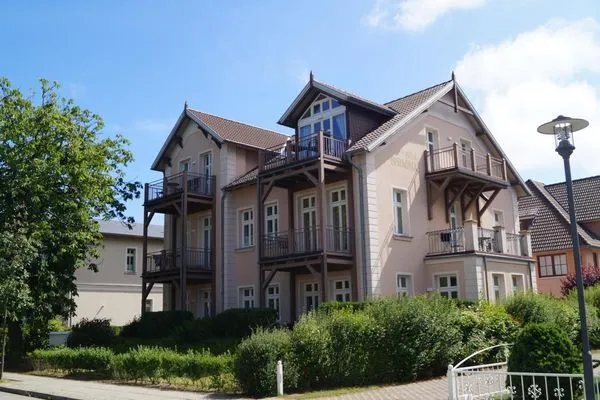 Fassade / Eingang  Villa Bismarck Nr. 5