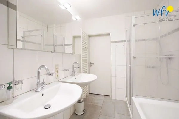 Badezimmer Holiday Residenz II Ferienwohnung Toornkieker