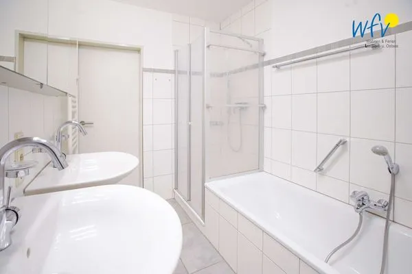 Badezimmer Holiday Residenz II Ferienwohnung Toornkieker
