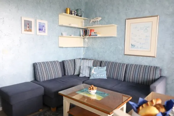 Wohnzimmer  Fernsicht 12C, EG