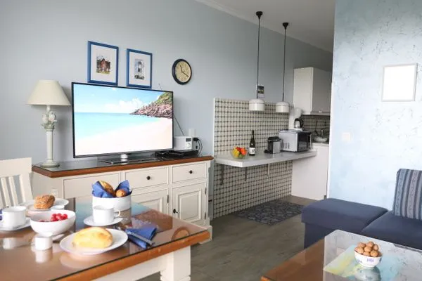 Wohnzimmer  Fernsicht 12C, EG