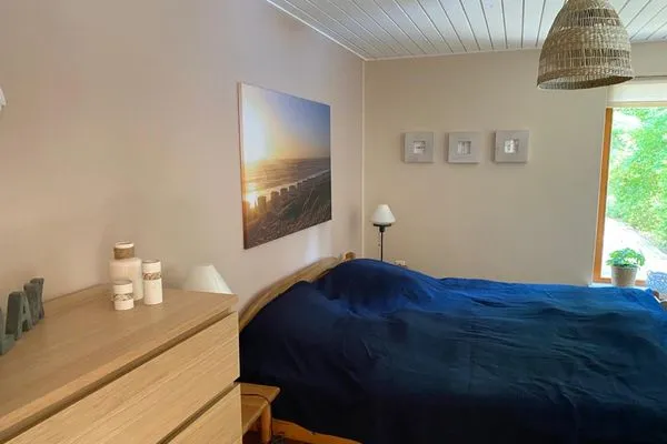   Ferienhaus mit Pool am See