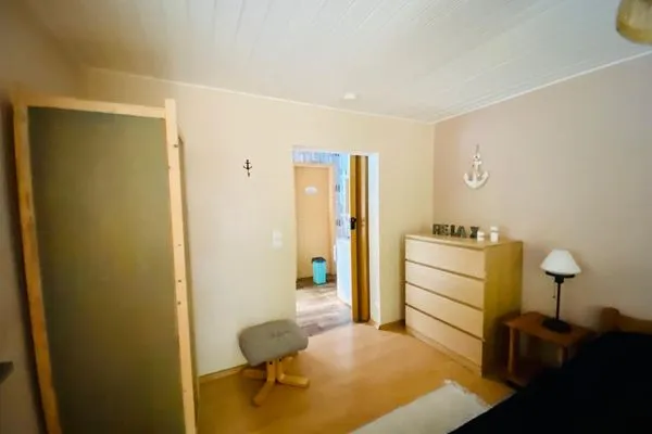   Ferienhaus mit Pool am See