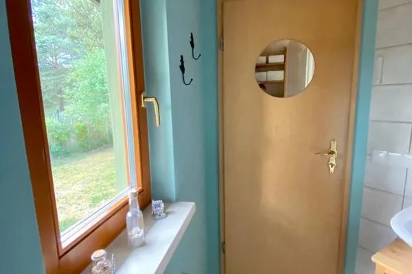   Ferienhaus mit Pool am See