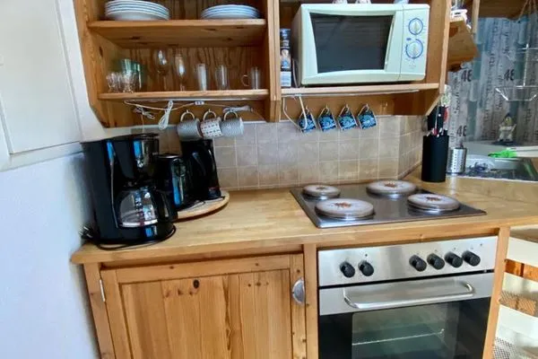   Ferienhaus mit Pool am See