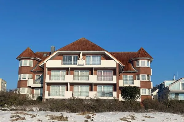 Entdecken Sie dieses charmante dreistöckige Wohngebäude in erstklassiger Lage. Strandresidenz Sierksdorf Strandresidenz Ankerplatz