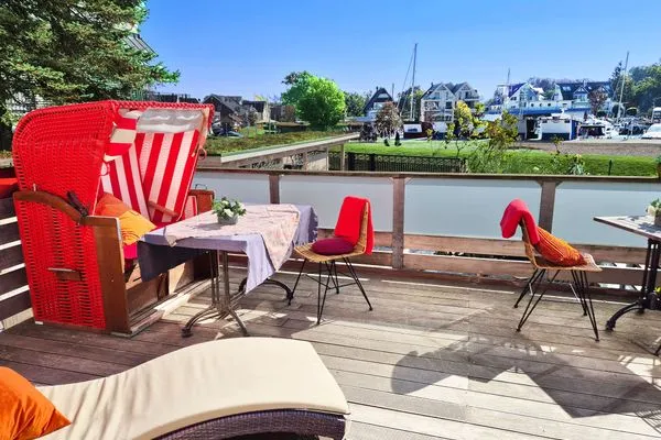 Balkon Strandvilla Hafenloge - stilvoll wohnen direkt am Niendorfer Hafen