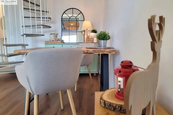 Dekoratives Detail  Auszeit in den Alpen