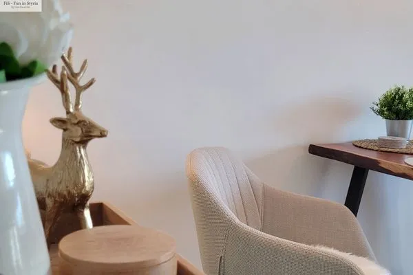 Dekoratives Detail  Auszeit in den Alpen