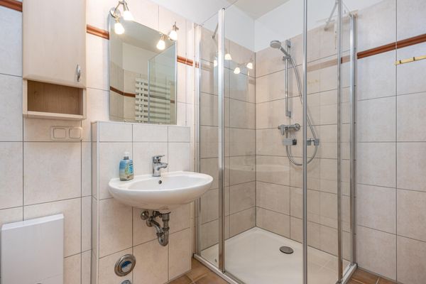  Glebbe 17 Wohnung 2 Zingst - Badezimmer