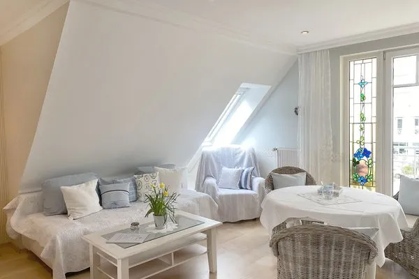 Wohnzimmer  Haus Anholt App. 37 - gemütliche Wohnung mit Balkon & Teilmeerblick