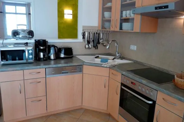   Ferienhaus mit Pool am See 616-01