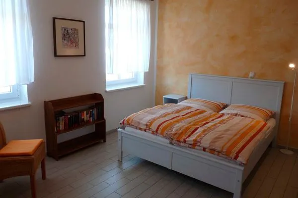   Ferienhaus mit Pool am See 616-01