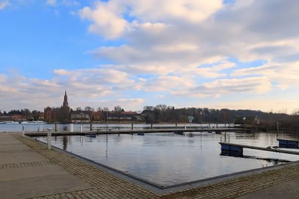   Moderne FeWo am Malchower See