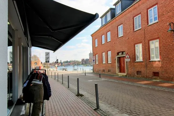   Moderne FeWo am Malchower See