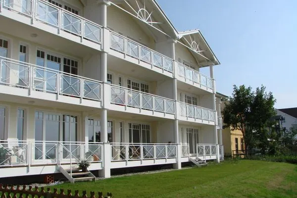 Fassade / Eingang  Villa Prinz Heinrich - App.3 mit Balkon und Ostseeblick