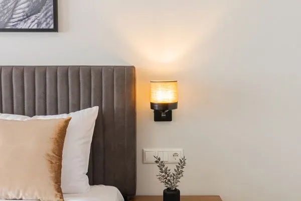 Exklusive Betten und Matratzen für hochwertigen Schlafkomfort  Hochwertige Ferienwohnung in ruhiger Lage mit eigener Terrasse, nur 7 Gehminuten zum Strand entfernt