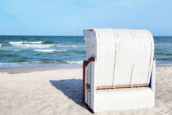 Ruhig, idyllisch, erholsam - Haffkrug an der Ostsee  Hochwertige Ferienwohnung in ruhiger Lage mit eigener Terrasse, nur 7 Gehminuten zum Strand entfernt