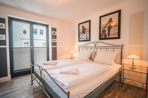 Schlafzimmer  Villa Friede-Marie, App. Ostseeweitblick - mit traumhaften Meerblick