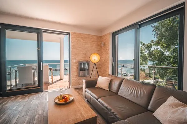 Wohnzimmer  Villa Friede-Marie, App. Ostseeweitblick - mit traumhaften Meerblick