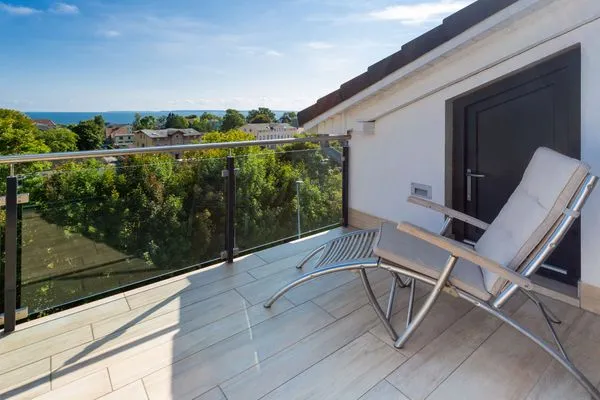 Balkon  Villa am Kreidebruch, FeWo OstseeWeitblick - Panoramablick auf die Ostsee