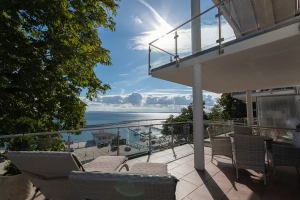 Meerblick  Villa Friede-Marie, App. Svea mit Hafen-Ostsee-Blick