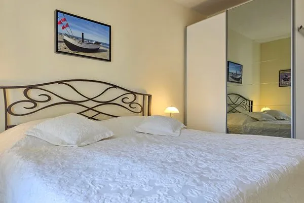 Schlafzimmer  Villa Friede-Marie, Penthouse Lenea - herrlicher Meerblick über die Ostsee