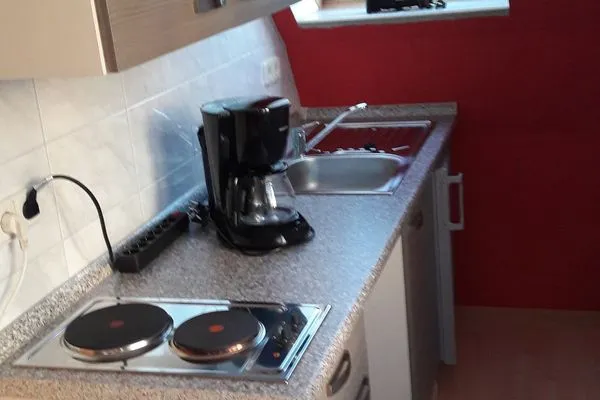   200 m zum Achterwasser