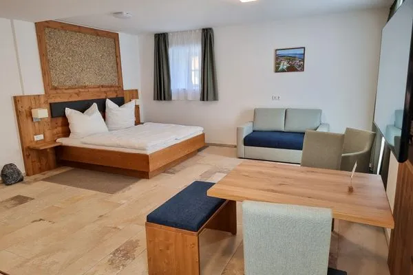   Appartement 2 mit Terrasse