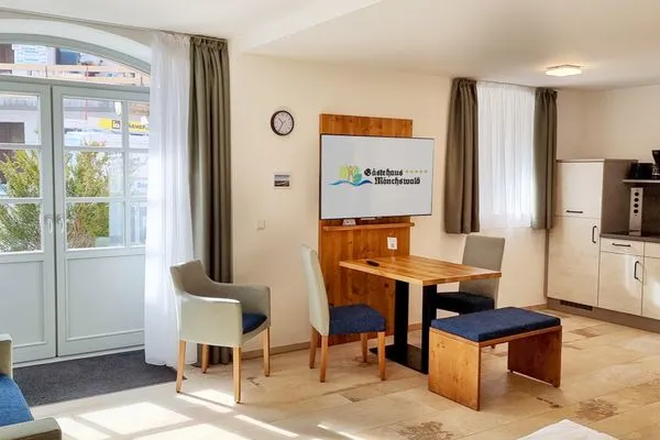   Appartement 2 mit Terrasse