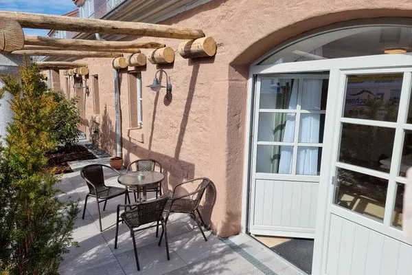   Appartement 2 mit Terrasse