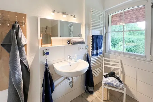 Badezimmer  Familienhaus Sonne - mit Gartengrundstück