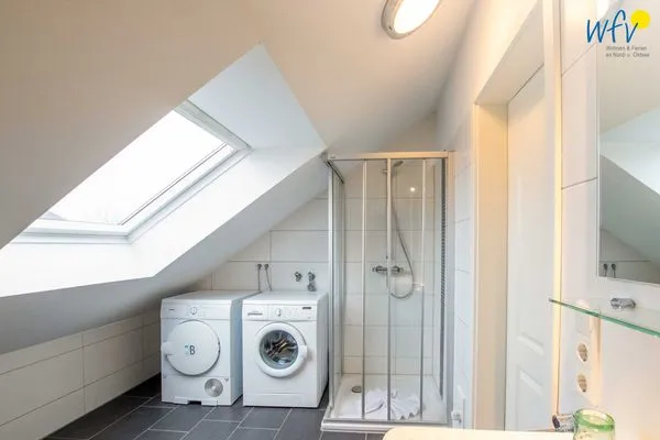 Badezimmer Ferienhaus Upholmstraße 105a Röverland