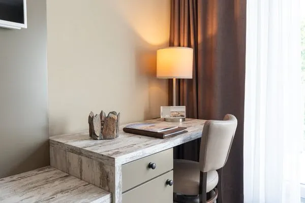 Strand No 1 Hotel Strand No 1 - Doppelzimmer - Landseite SPO Bad - 