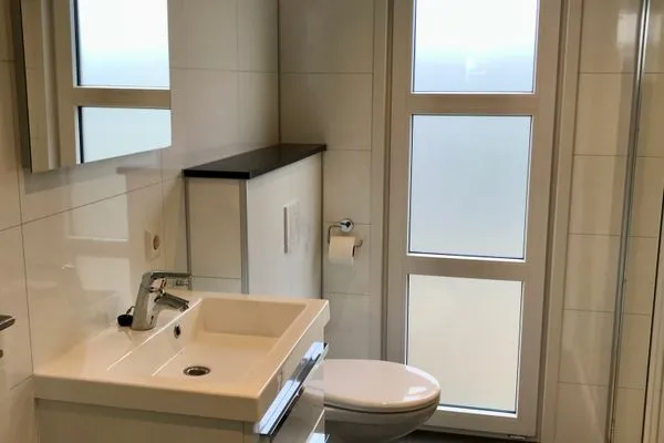  Marina Strandbad Chalet Waterlijn mit Zaun Haus Nr. 91