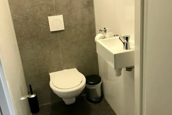  Marina Strandbad Chalet Waterlijn mit Zaun Haus Nr. 91