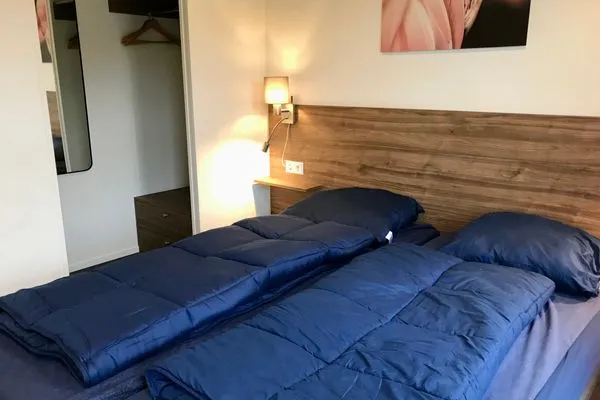  Marina Strandbad Chalet Waterlijn mit Zaun Haus Nr. 91