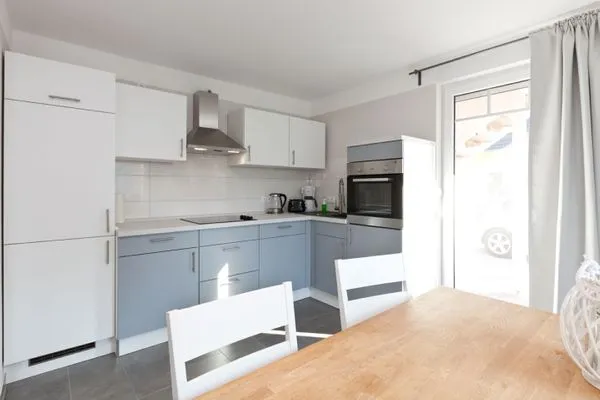   unter den Kiefern 98 EG