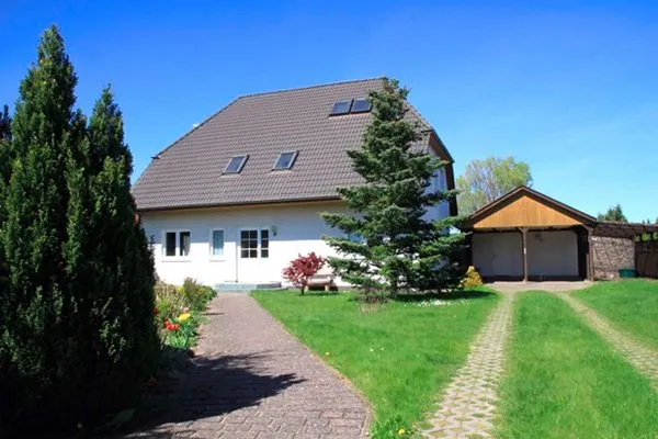  Ferienwohnung Landhaus Ahrenshagen-Daskow