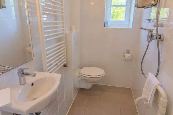 Badezimmer EG  Ashley