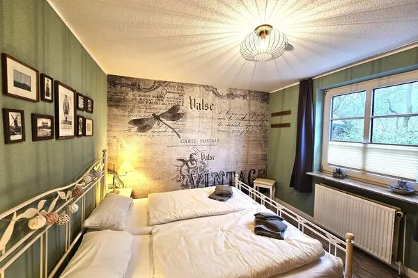 Schlafzimmer  Nis Puk _FW Gröde (EG)