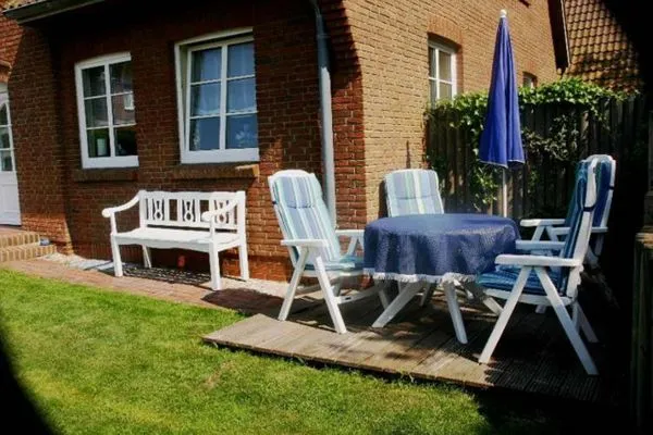 Terrasse  Nis Puk _FW Gröde (EG)