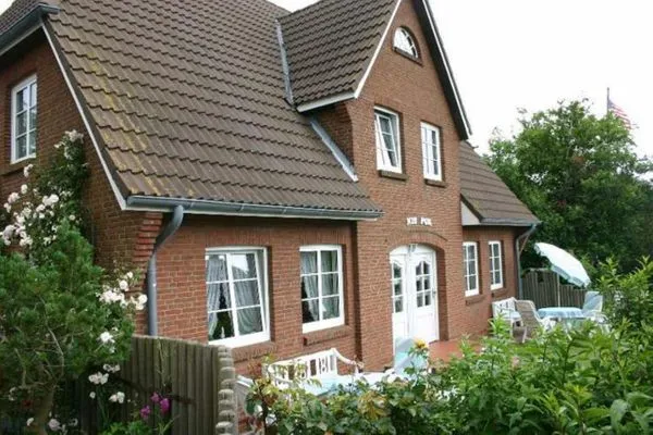 Hauptansicht  Nis Puk - FW Hooge