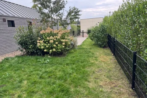  Marina Strandbad Chalet IJsselNest mit Zaun Haus Nr. 416