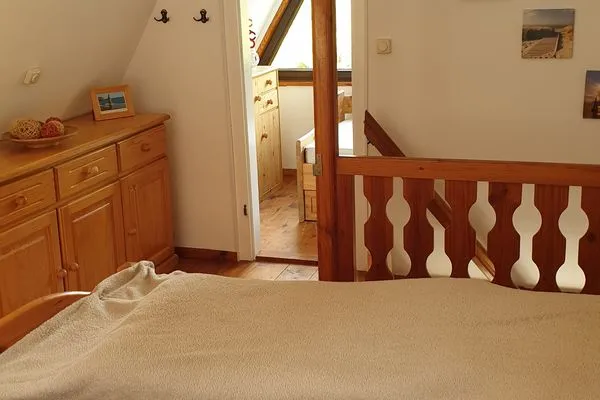   Ferienhaus mit Pool am See