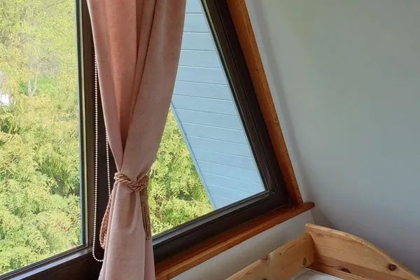   Ferienhaus mit Pool am See