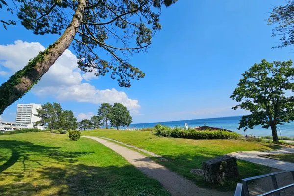 Erleben Sie unvergessliche Tage am malerischen Strand mit wunderschöner Natur. Ferienpark Sierksdorf Seaside
