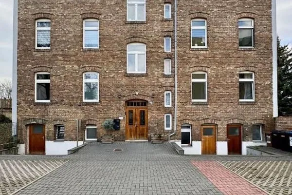 Fassade / Eingang  Gemütliches Appartement "Martin" in Halle mit 3 Schlafzimmern und Stellplatz