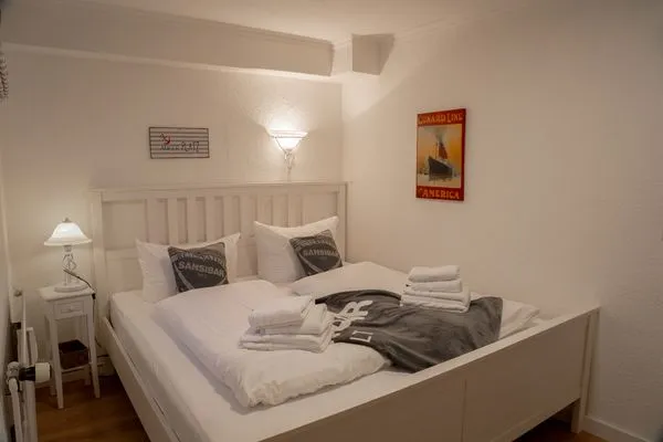 Schlafzimmer 3 UG  Lister Tor 14