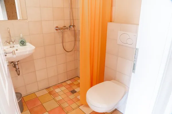Badezimmer EG  Kunterbunt